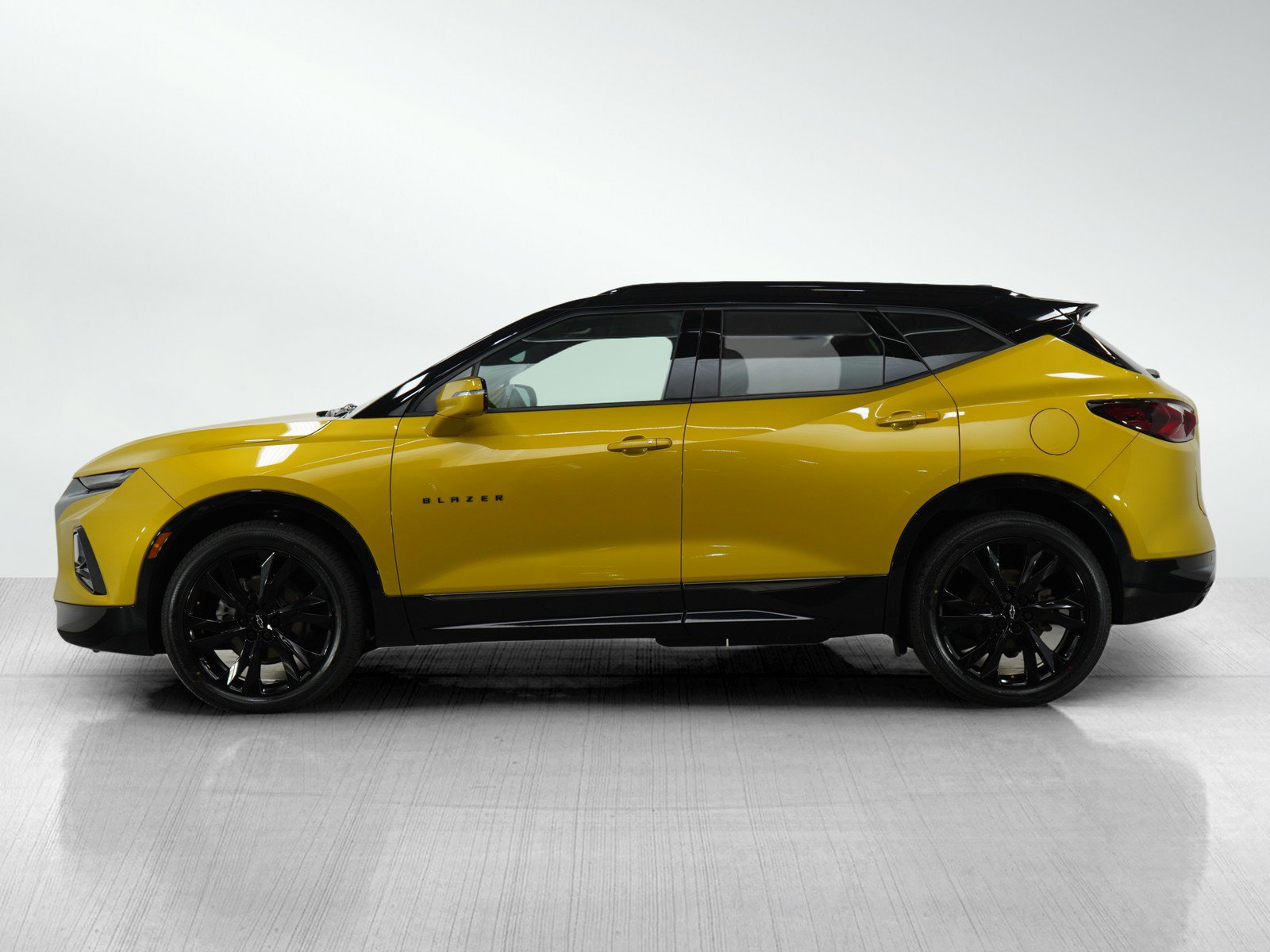 Used 2022 Chevrolet Blazer RS with VIN 3GNKBKRS6NS140063 for sale in White Bear Lake, Minnesota