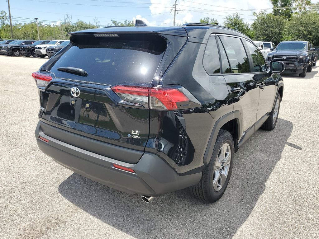 2025 Toyota RAV4 Hybrid LE photo 5