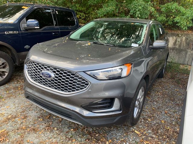 2024 Ford Edge SEL photo 6