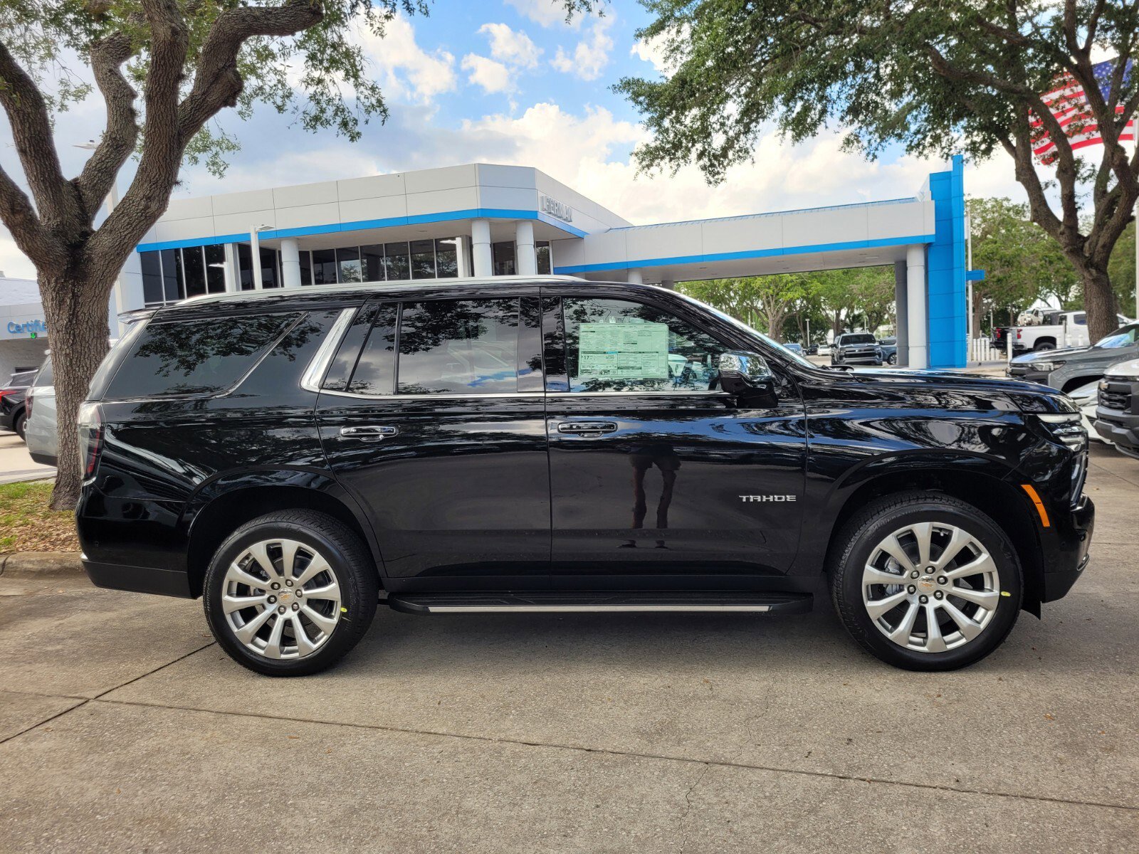 2025 Chevrolet Tahoe Premier photo 8
