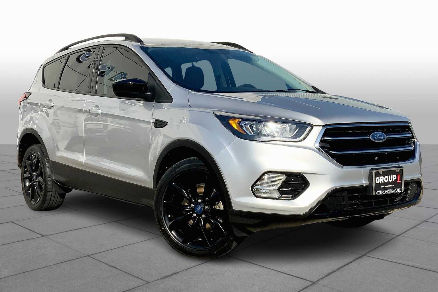 2019 Ford Escape SE photo 2