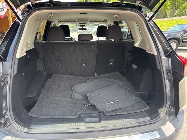 2021 Nissan Rogue SV photo 10