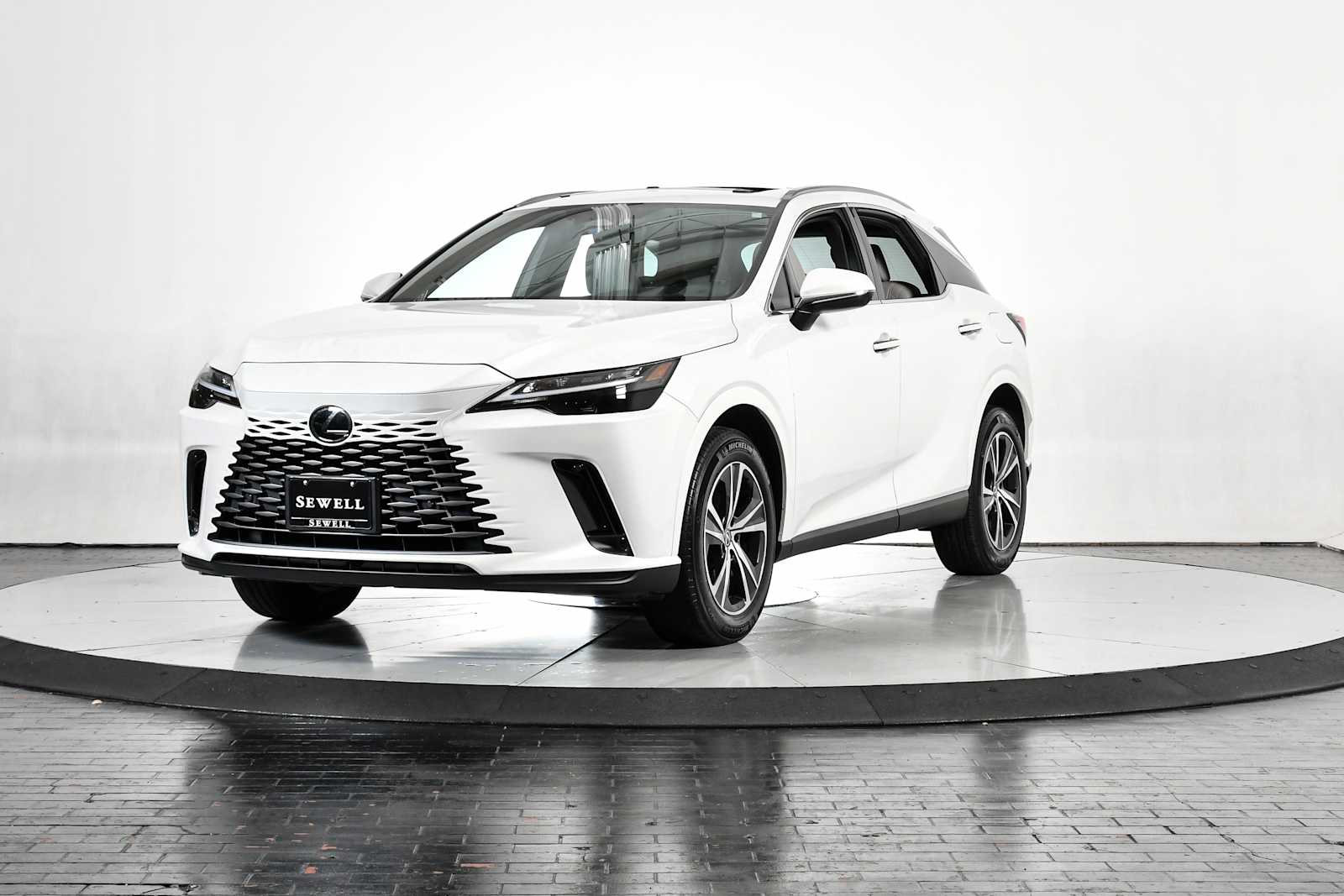 2023 Lexus RX 350's photo
