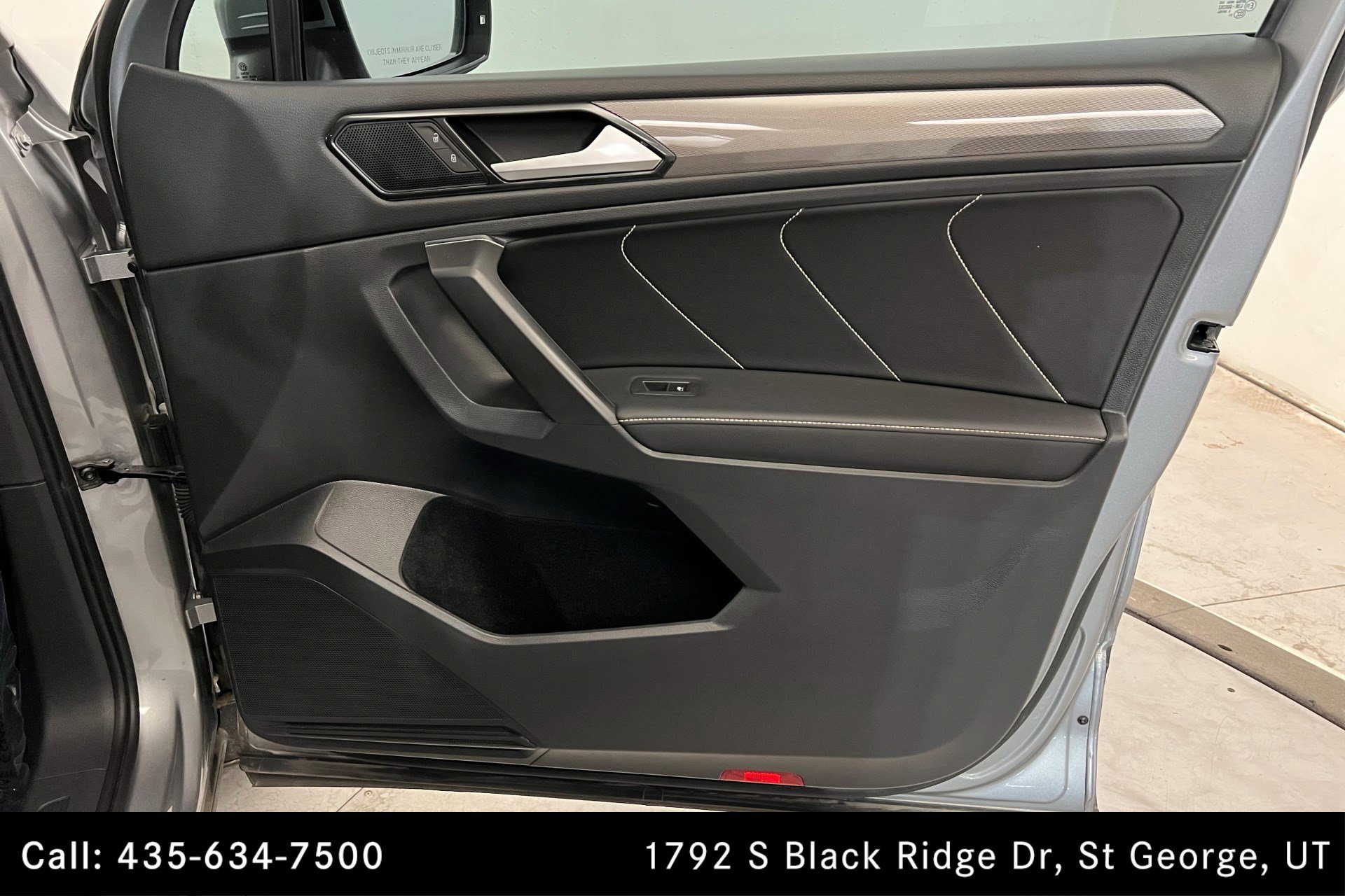 2022 Volkswagen Tiguan SE photo 23