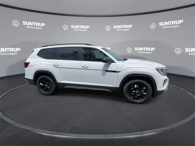 2025 Volkswagen Atlas Peak Edition SE Technology photo 18