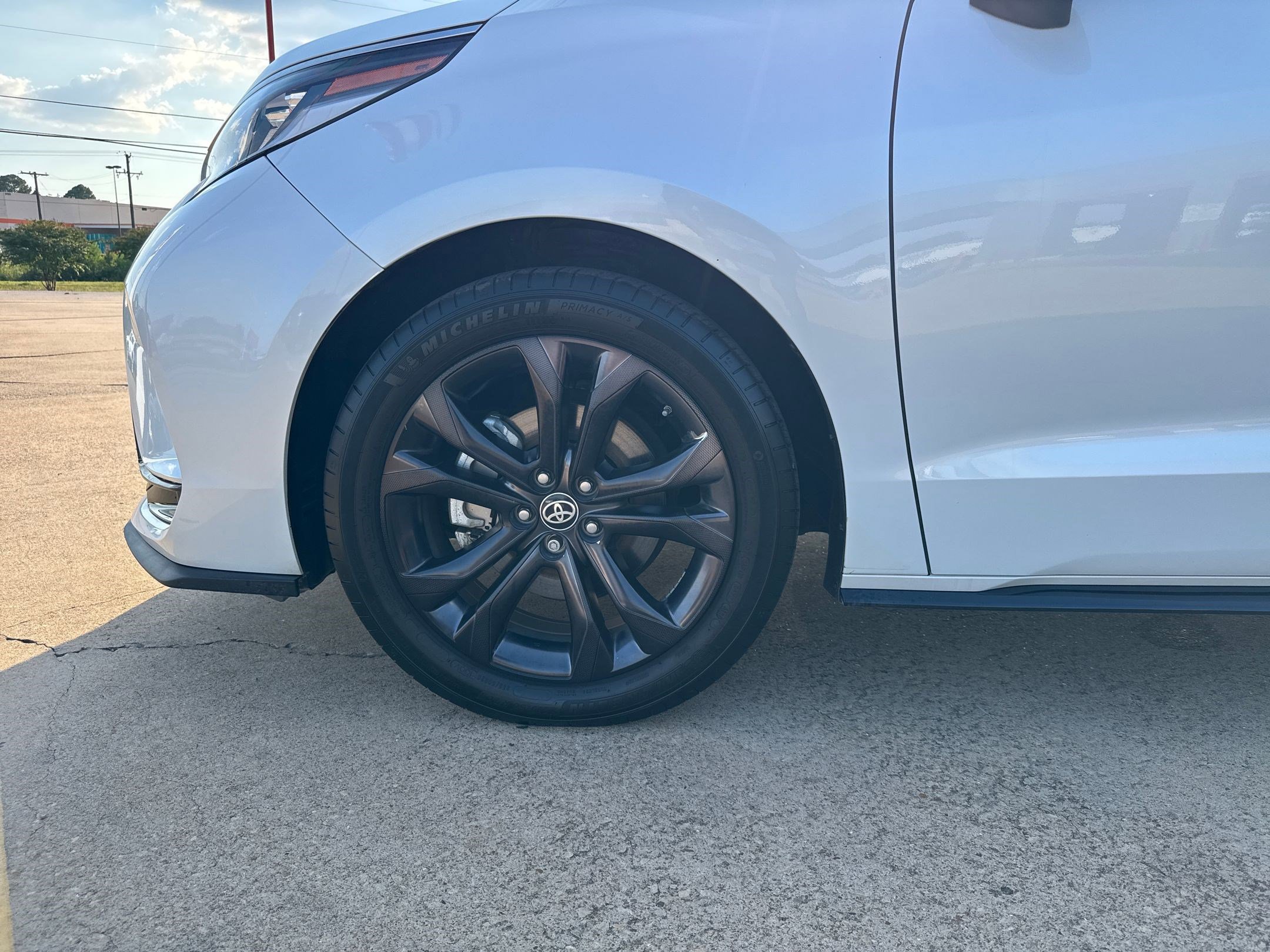 2023 Toyota Sienna XSE photo 11