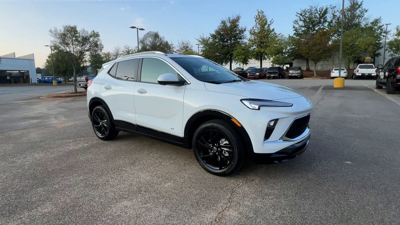 2026 Buick Encore GX Sport Touring photo 2