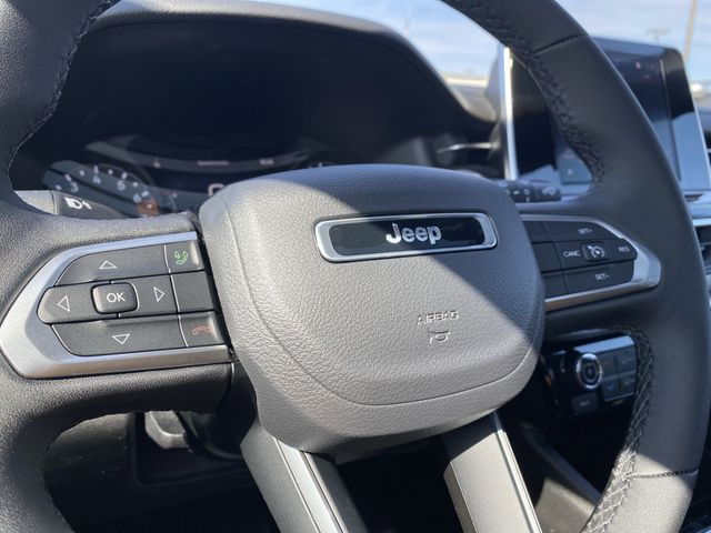 2025 Jeep Compass Latitude photo 26