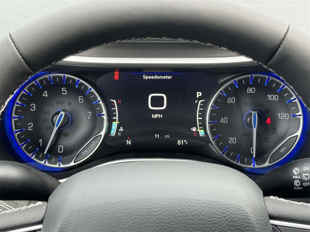 2025 Chrysler Pacifica photo 22