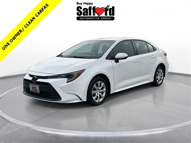 2024 Toyota Corolla LE's photo
