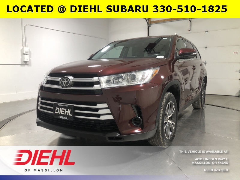 2019 Toyota Highlander LE Sport photo 3