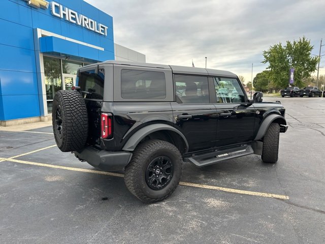 2022 Ford Bronco Base photo 3