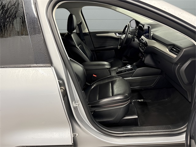 2022 Ford Escape SEL photo 22
