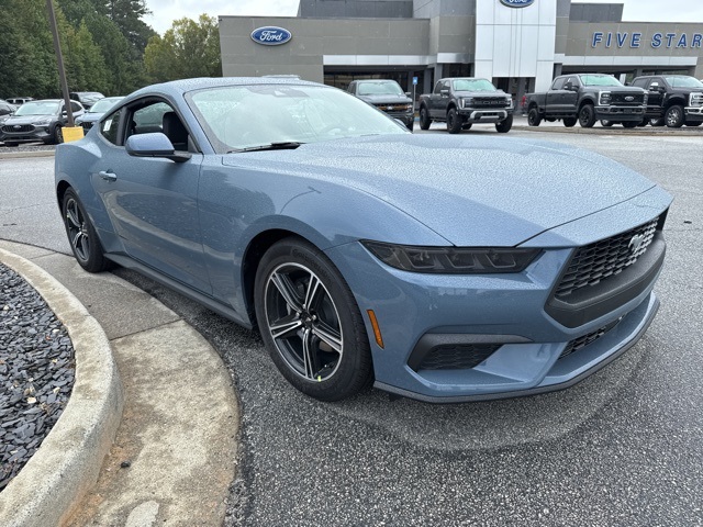 2025 Ford Mustang EcoBoost photo 2