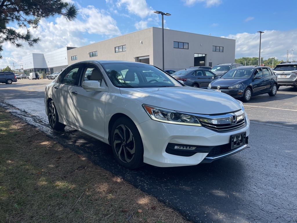 2016 Honda Accord EX-L photo 4