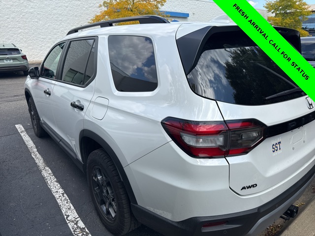 2023 Honda Pilot TrailSport photo 9