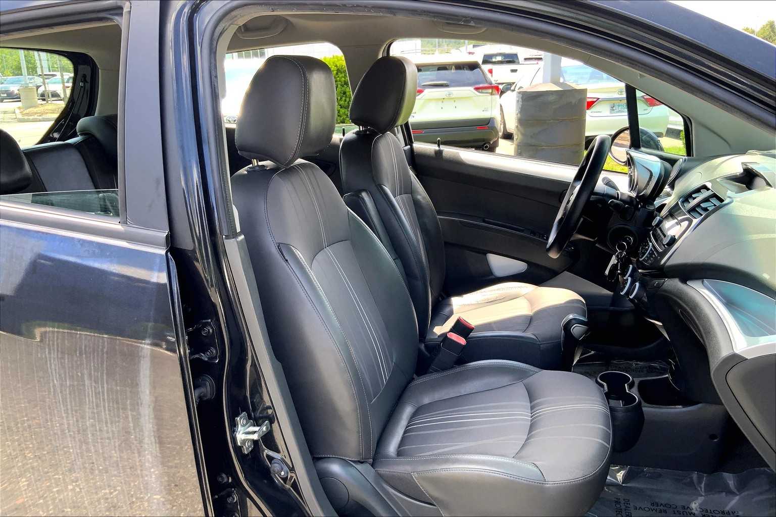 2015 Chevrolet Spark LS photo 8