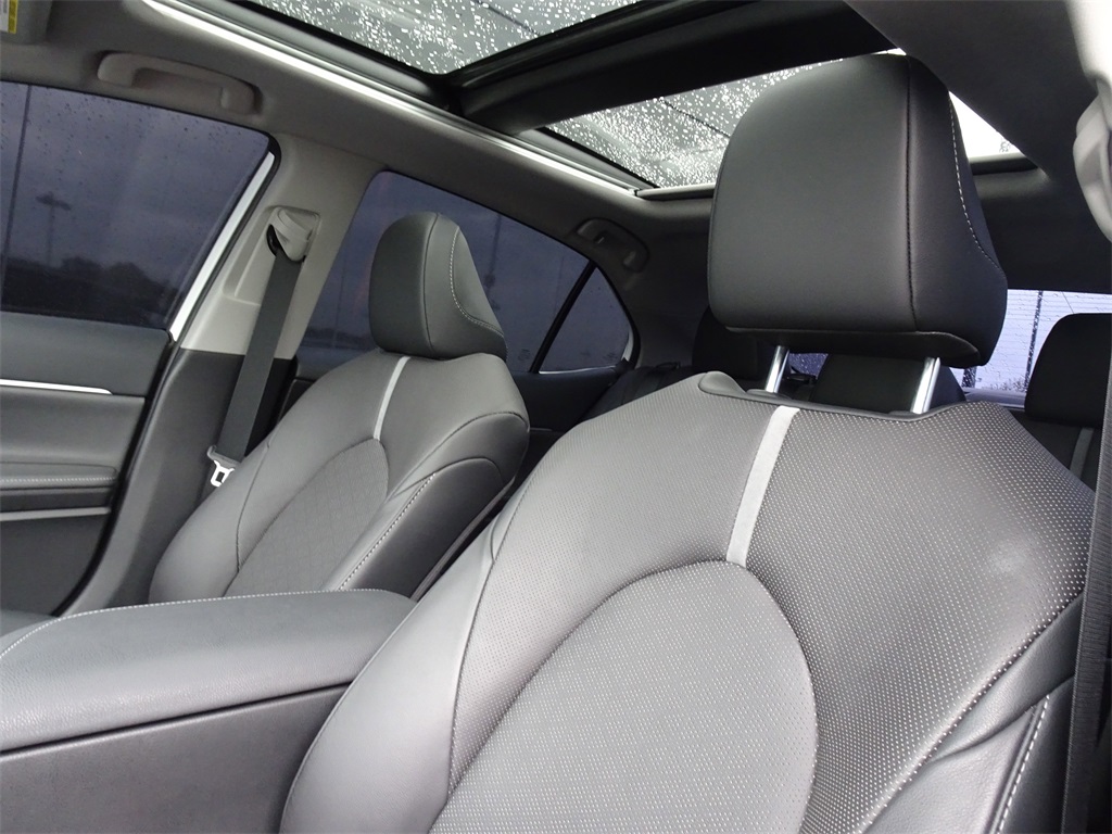2024 Toyota Camry XSE V6 photo 9
