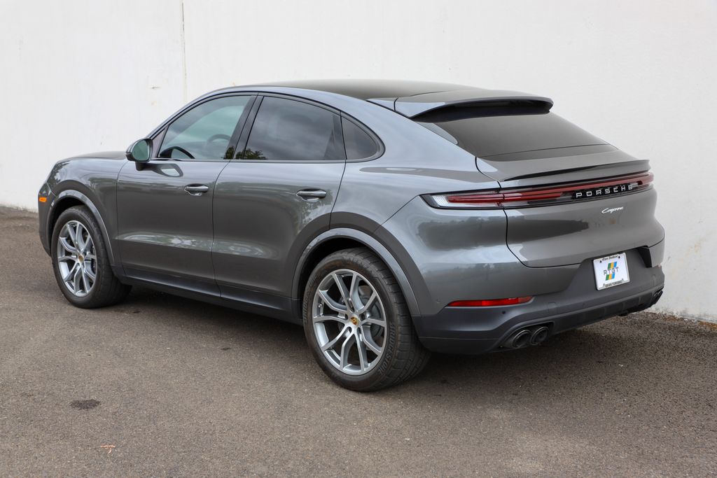 2024 Porsche Cayenne Coupe Base photo 14