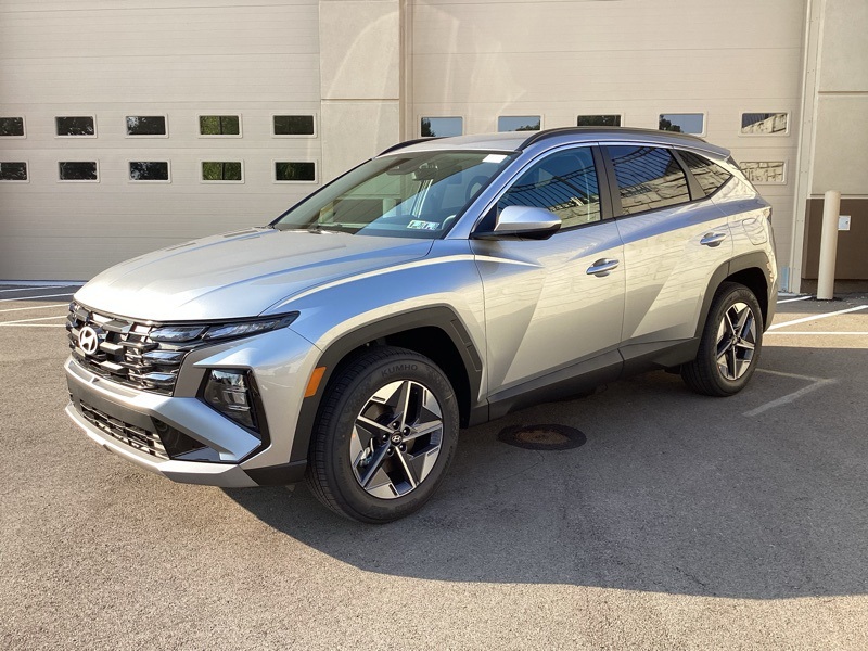 2025 Hyundai Tucson SEL photo 3