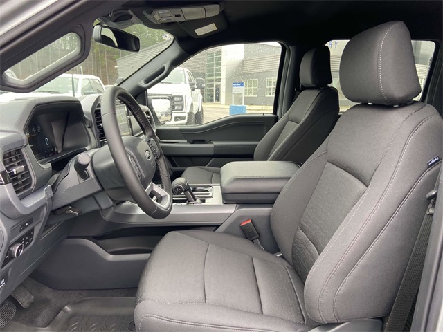 2025 Ford F-150 XLT photo 10