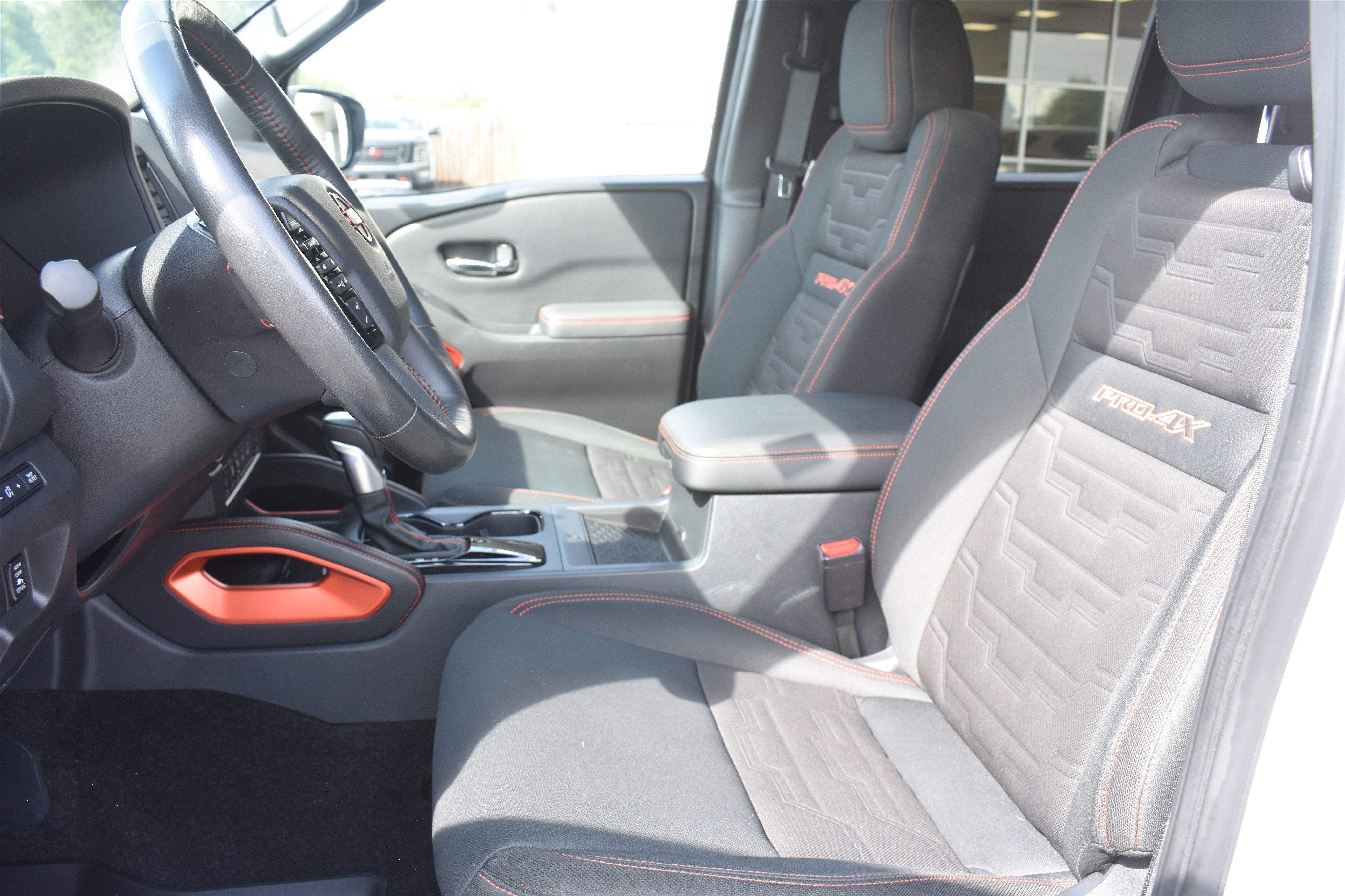 2022 Nissan Frontier Crew Cab photo 5