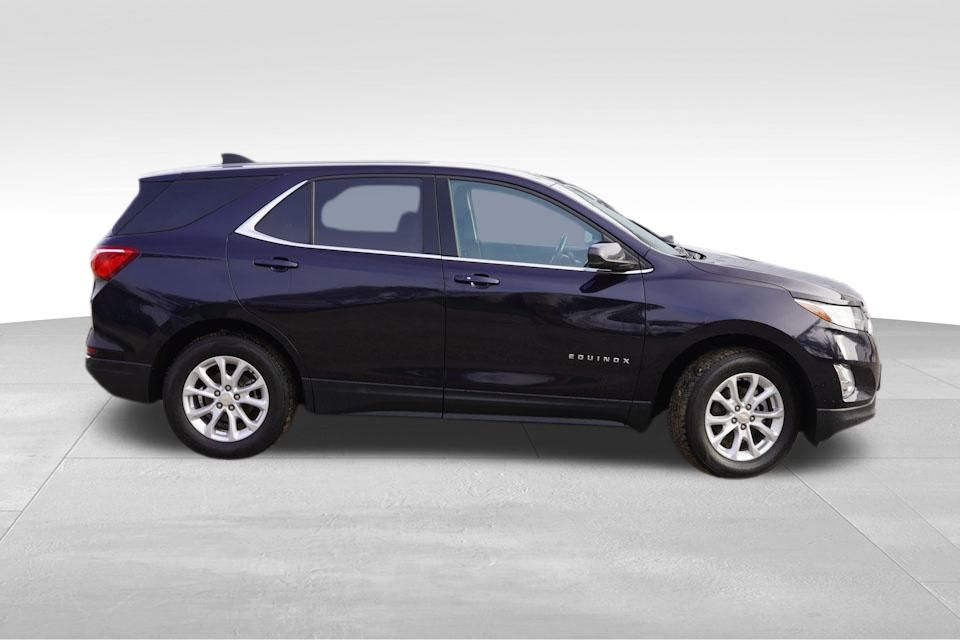 2020 Chevrolet Equinox LT photo 3