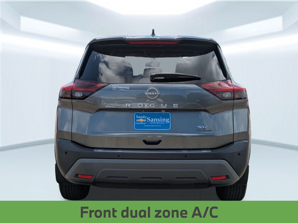 2023 Nissan Rogue SV photo 3