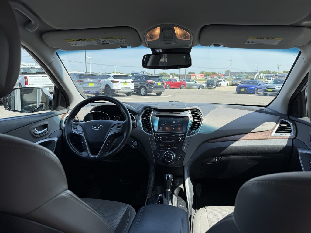 2017 Hyundai Santa Fe Limited photo 12