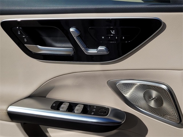 2025 Mercedes Benz C 300 photo 20