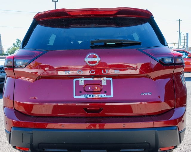2026 Nissan Rogue SV photo 2