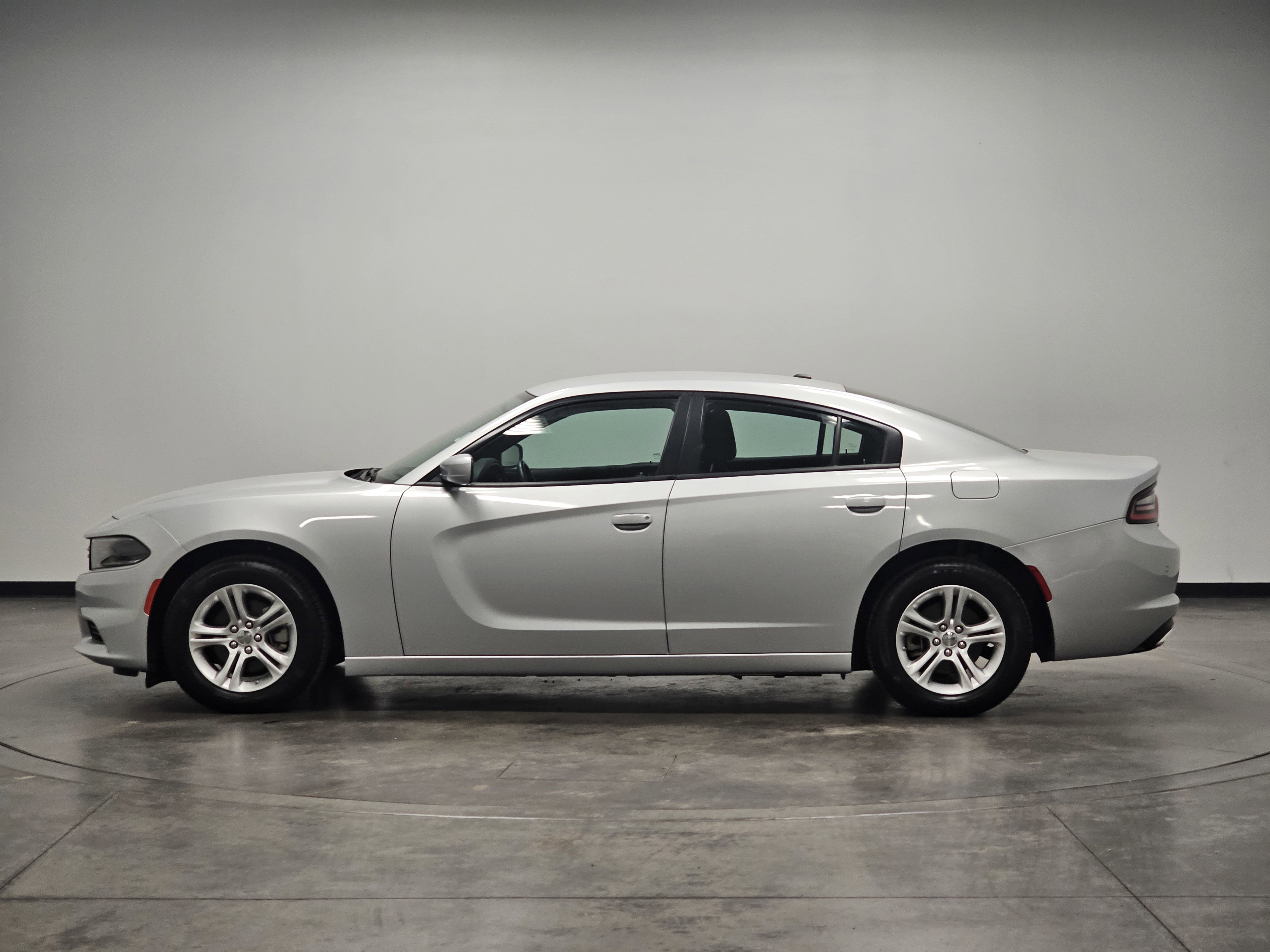 2022 Dodge Charger SXT photo 3