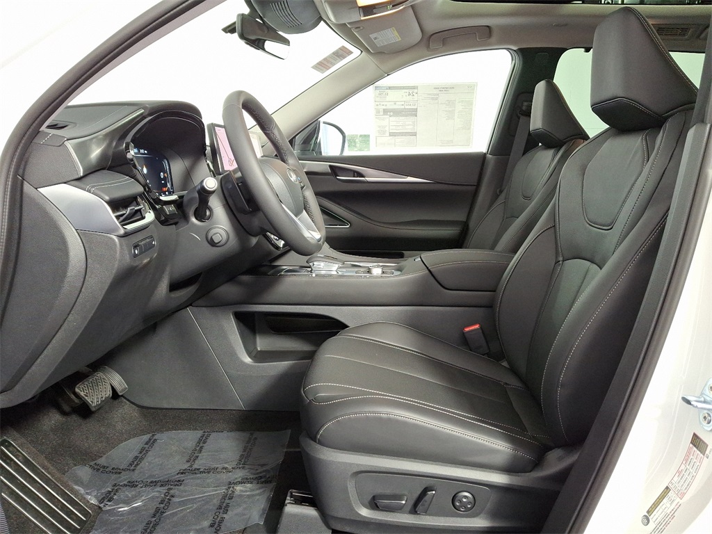 2025 Infiniti QX60 Luxe photo 11