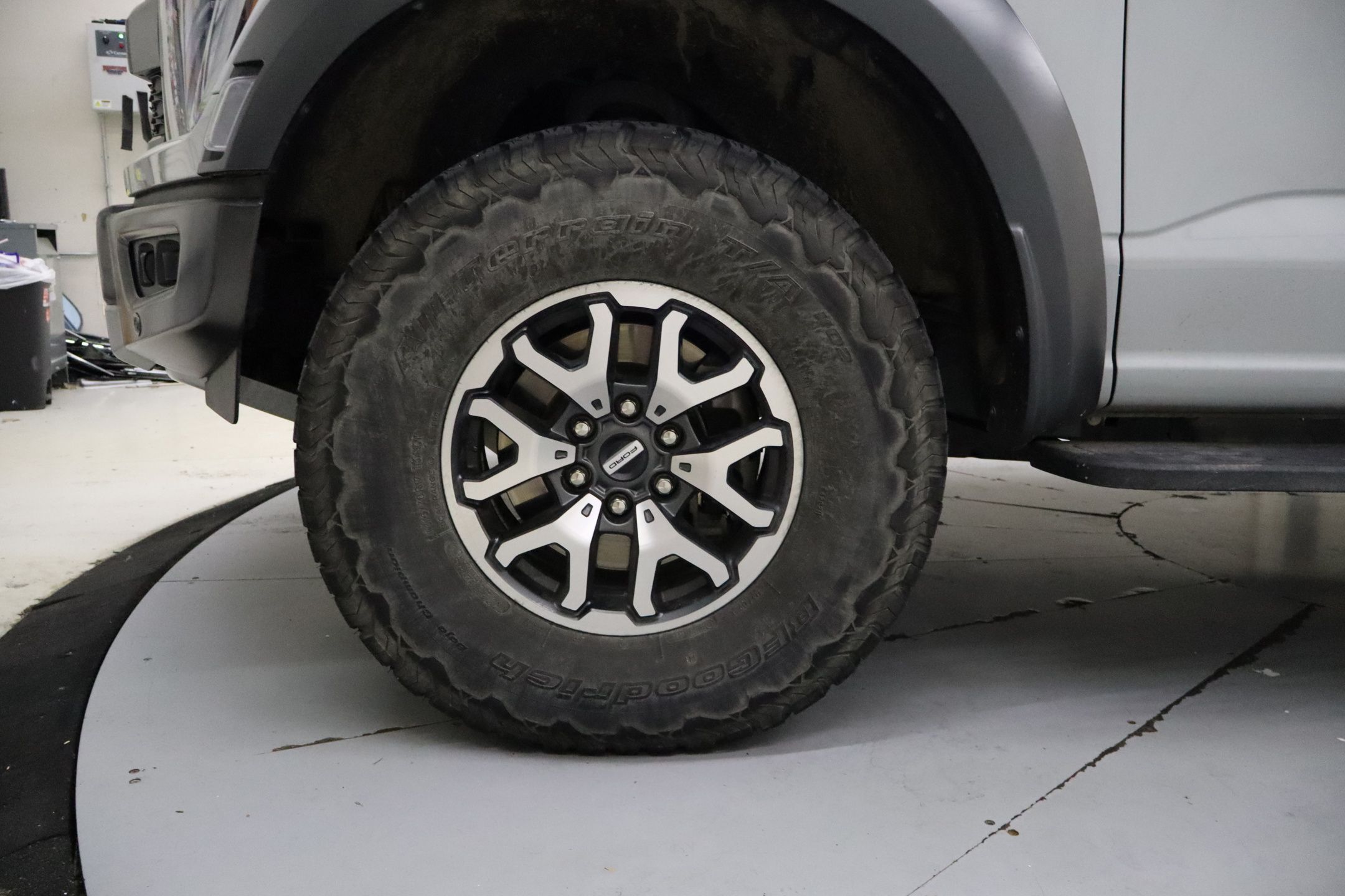 2023 Ford F-150 Raptor photo 7