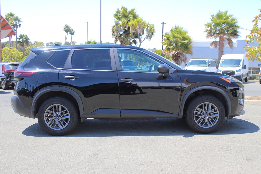 2023 Nissan Rogue S photo 2