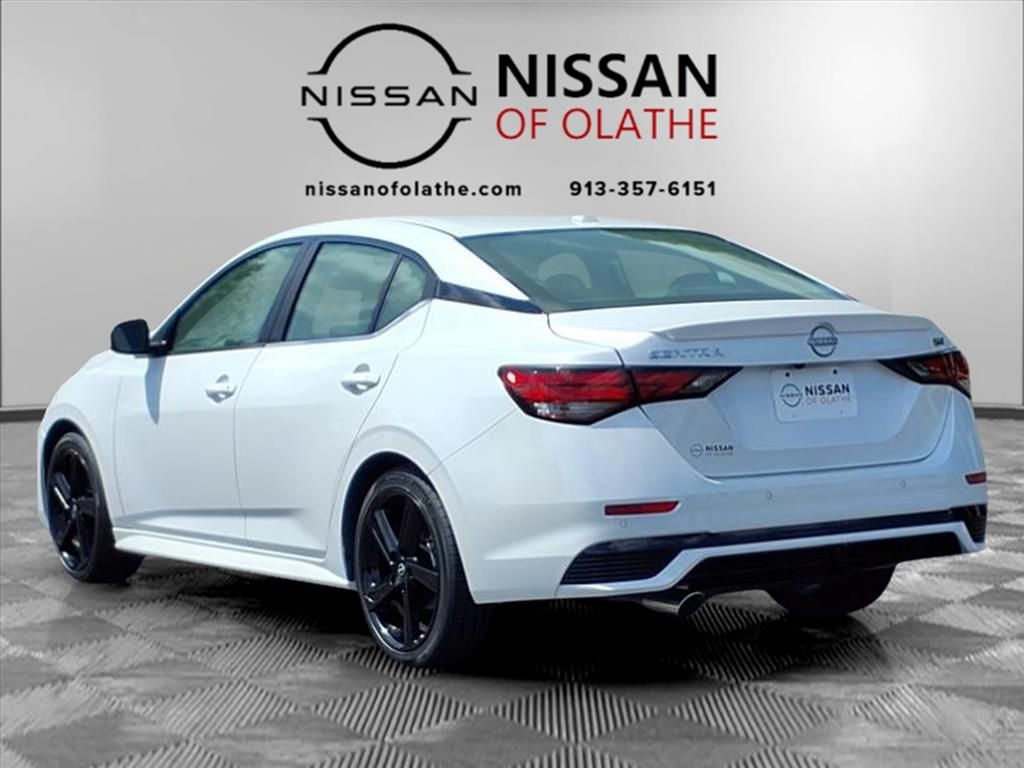 2025 Nissan Sentra SR photo 3