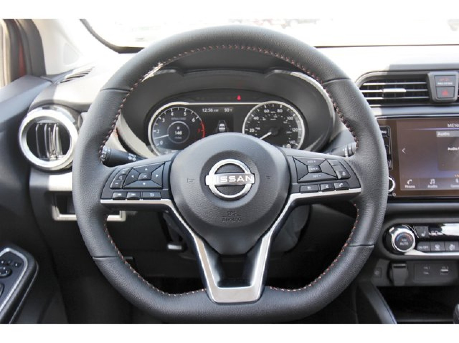 2025 Nissan Versa SR - 9