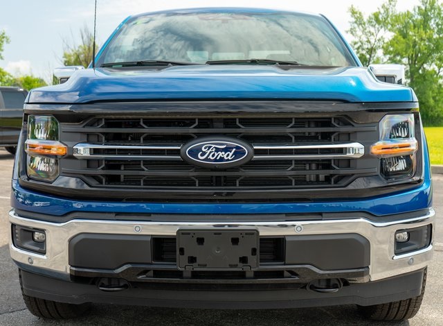 2025 Ford F-150 XLT photo 3