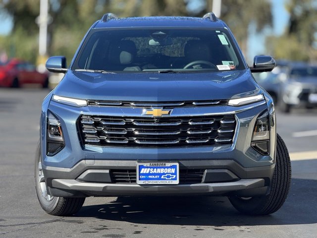 2026 Chevrolet Equinox LT photo 2