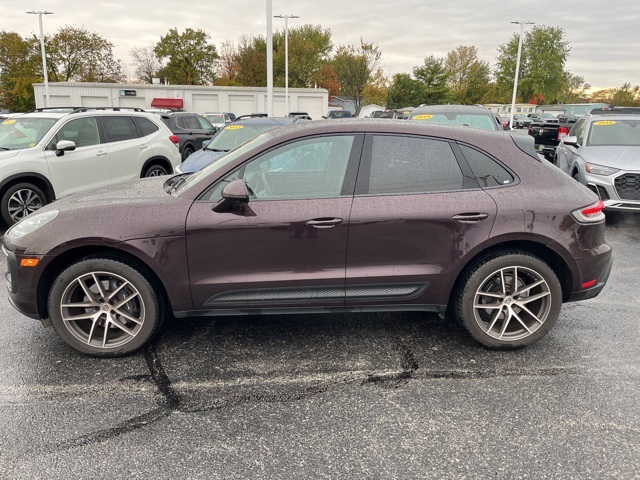 2023 Porsche Macan T photo 4