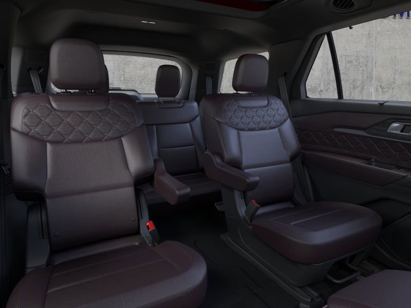 2025 Ford Explorer Platinum photo 2