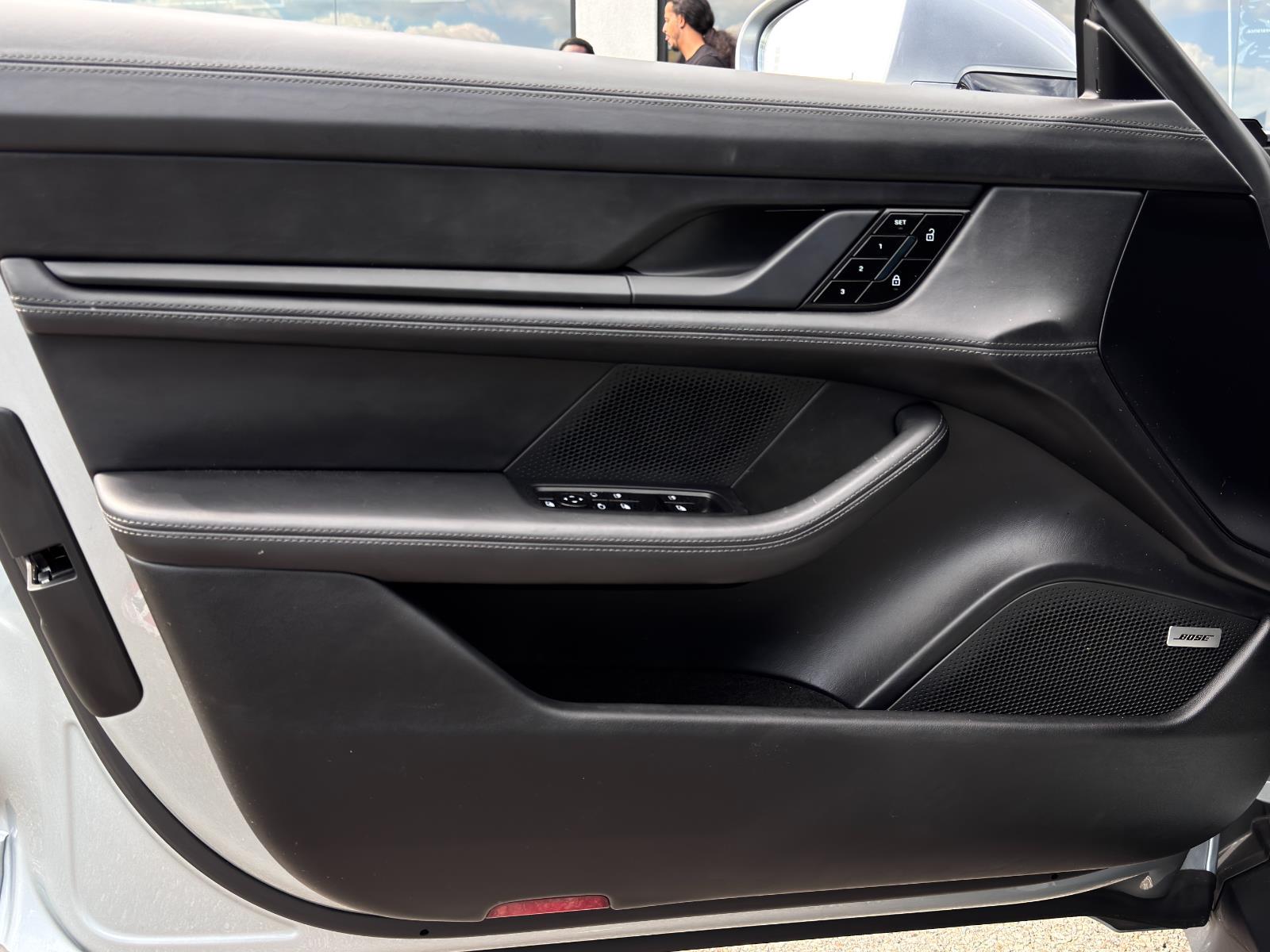 2020 Porsche Taycan Turbo S photo 11