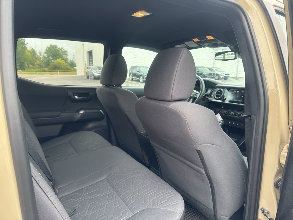 2018 Toyota Tacoma TRD Off-Road photo 20