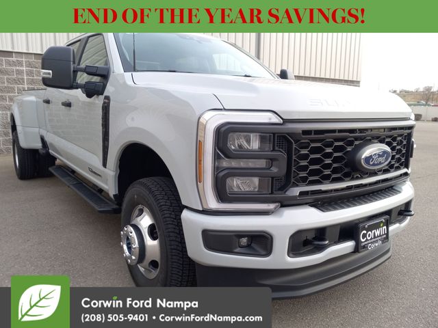 2026 Ford F-350 Super Duty XL's photo