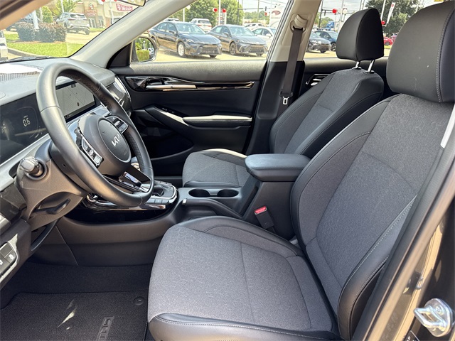 2025 Kia Seltos S photo 10