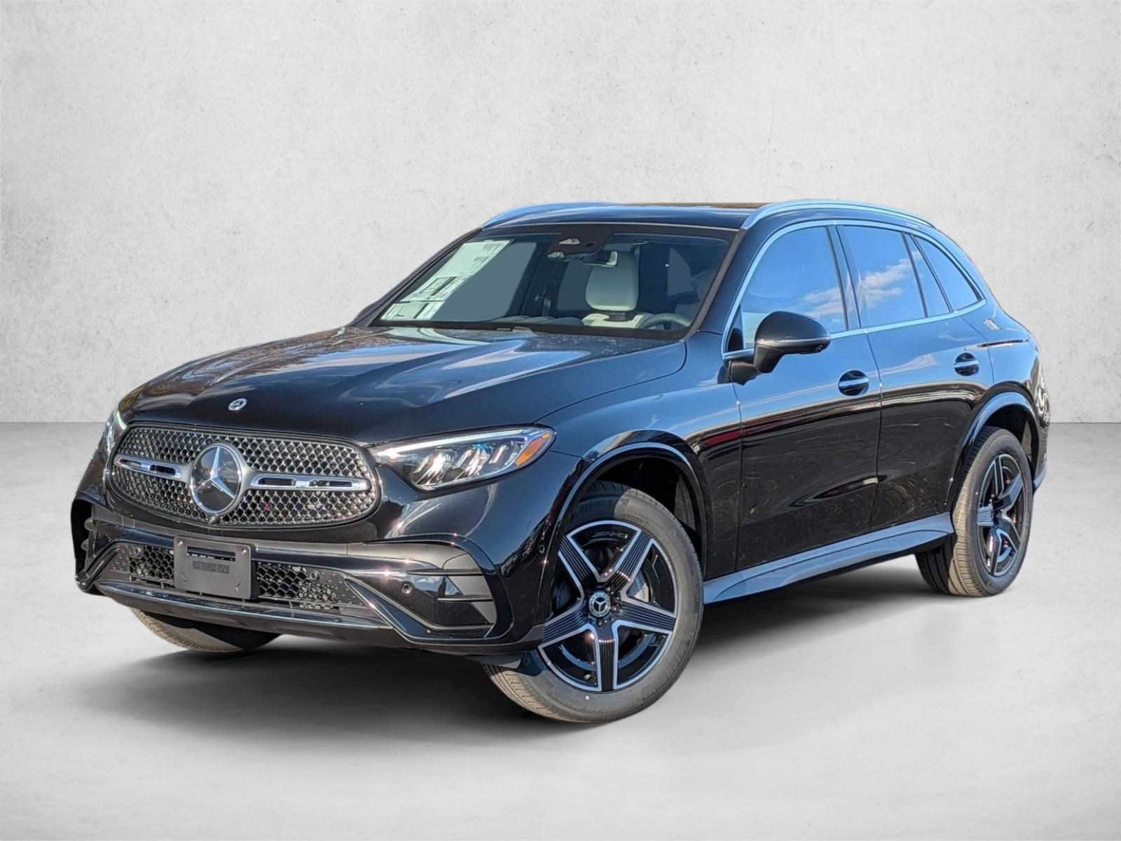 2026 Mercedes-Benz GLC Base's photo