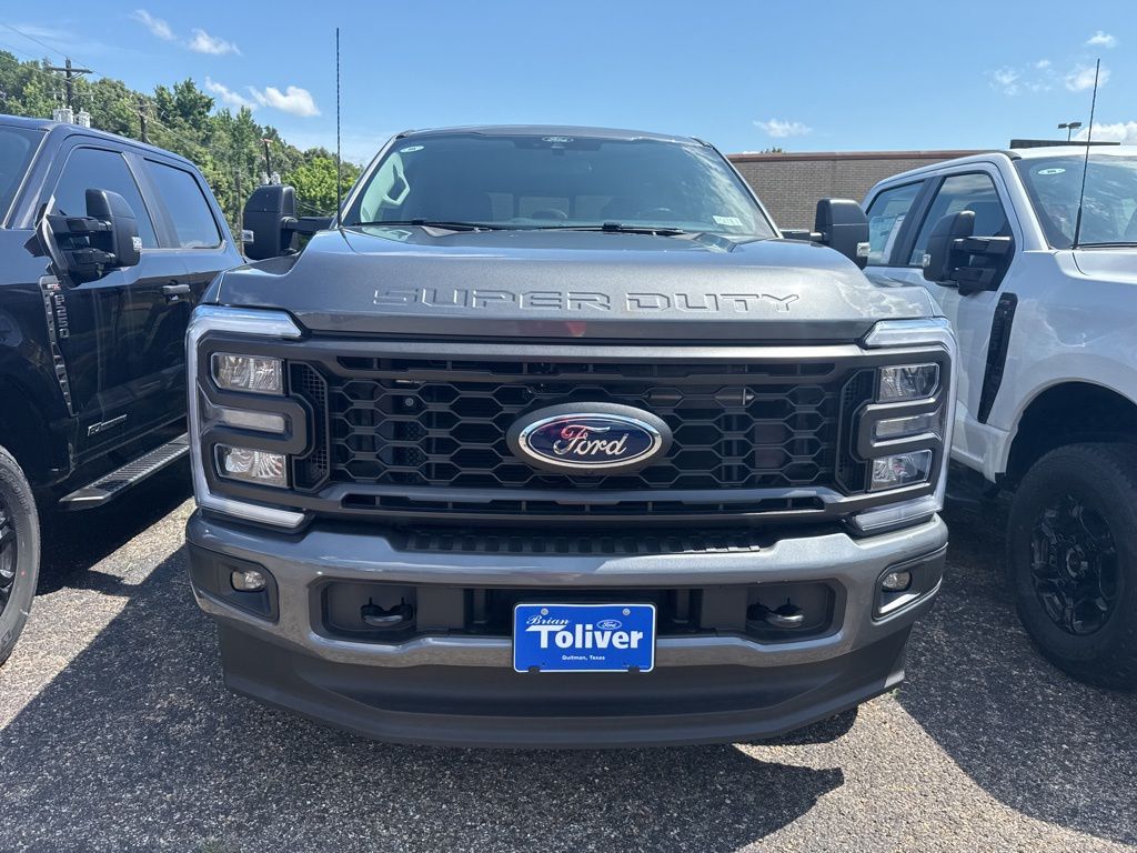 2025 Ford F-250 XL photo 2