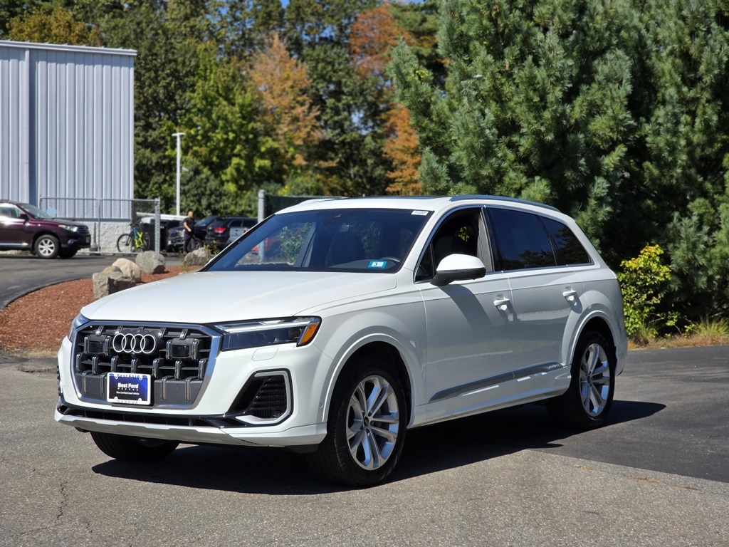 2025 Audi Q7 55 Premium Plus photo 4
