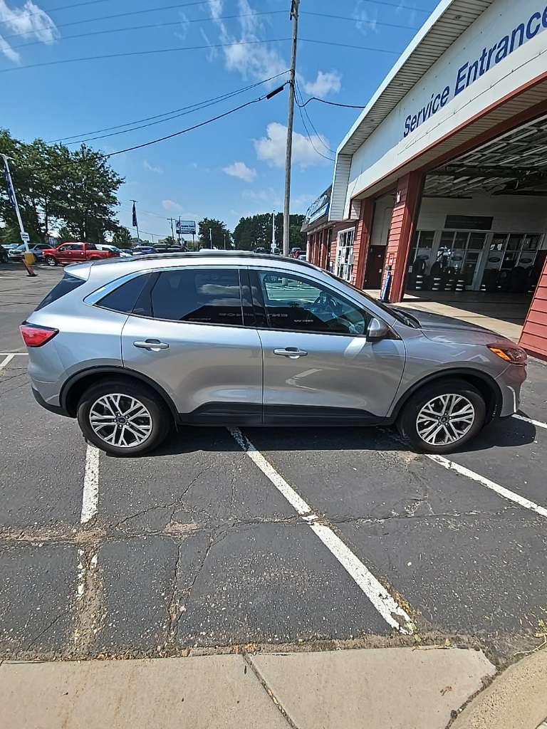 Used 2022 Ford Escape SEL with VIN 1FMCU9H64NUB78035 for sale in Shakopee, Minnesota
