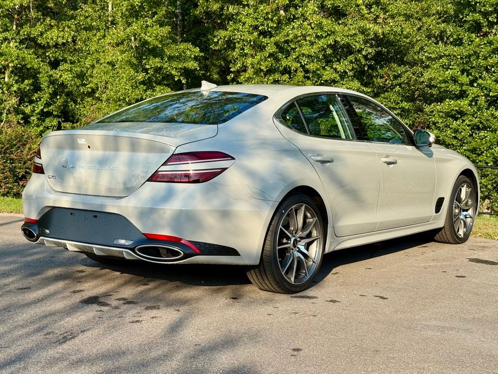 2026 Genesis G70 2.5T Prestige photo 12